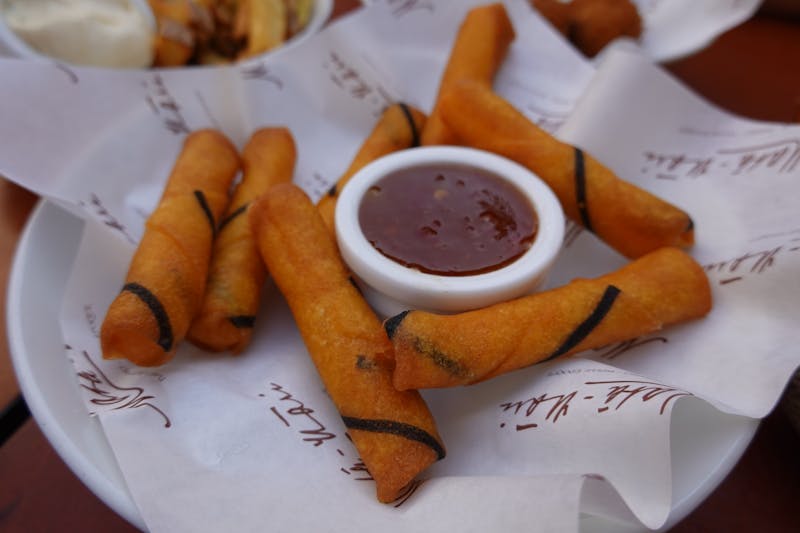 Dions golden breadsticks with marinara dipping sauce
