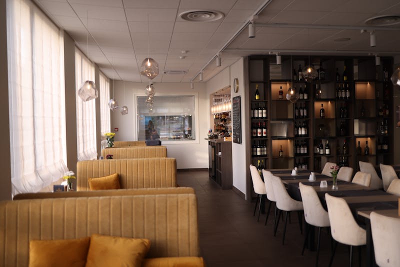 Veggie Garden dions pizza with fresh vegetables